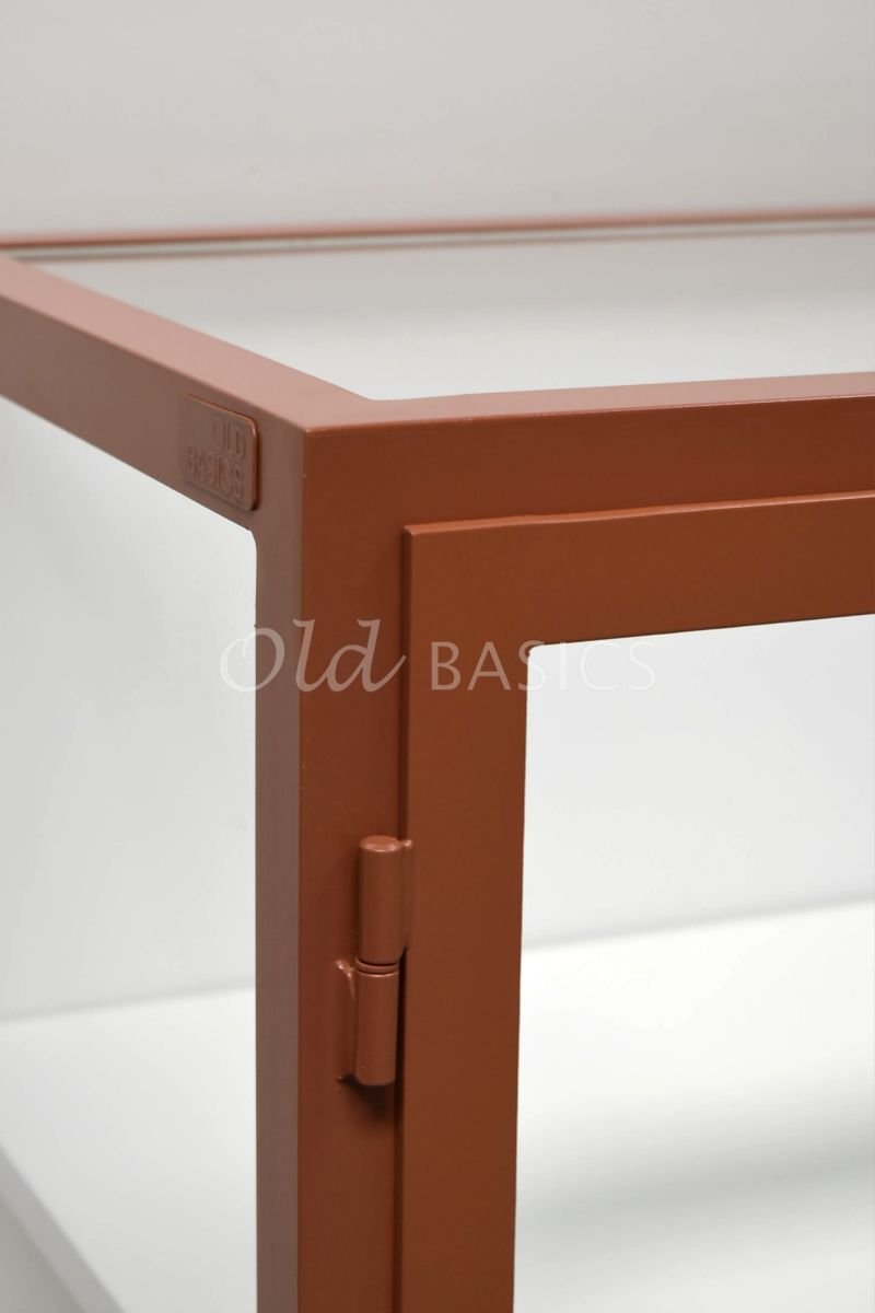 Detail van Apothekerskast Vitrine, 2 deuren, RAL8004, terra, rood, oranje, bruin, materiaal staal